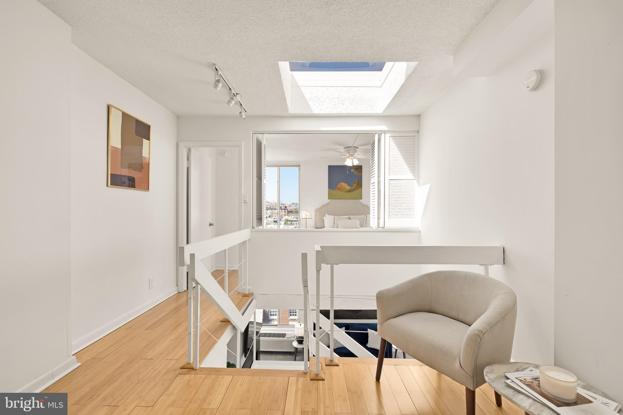 1800 R St NW #807