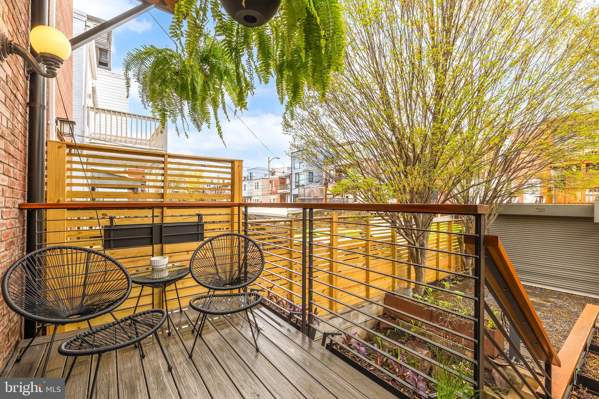 51 S St NW