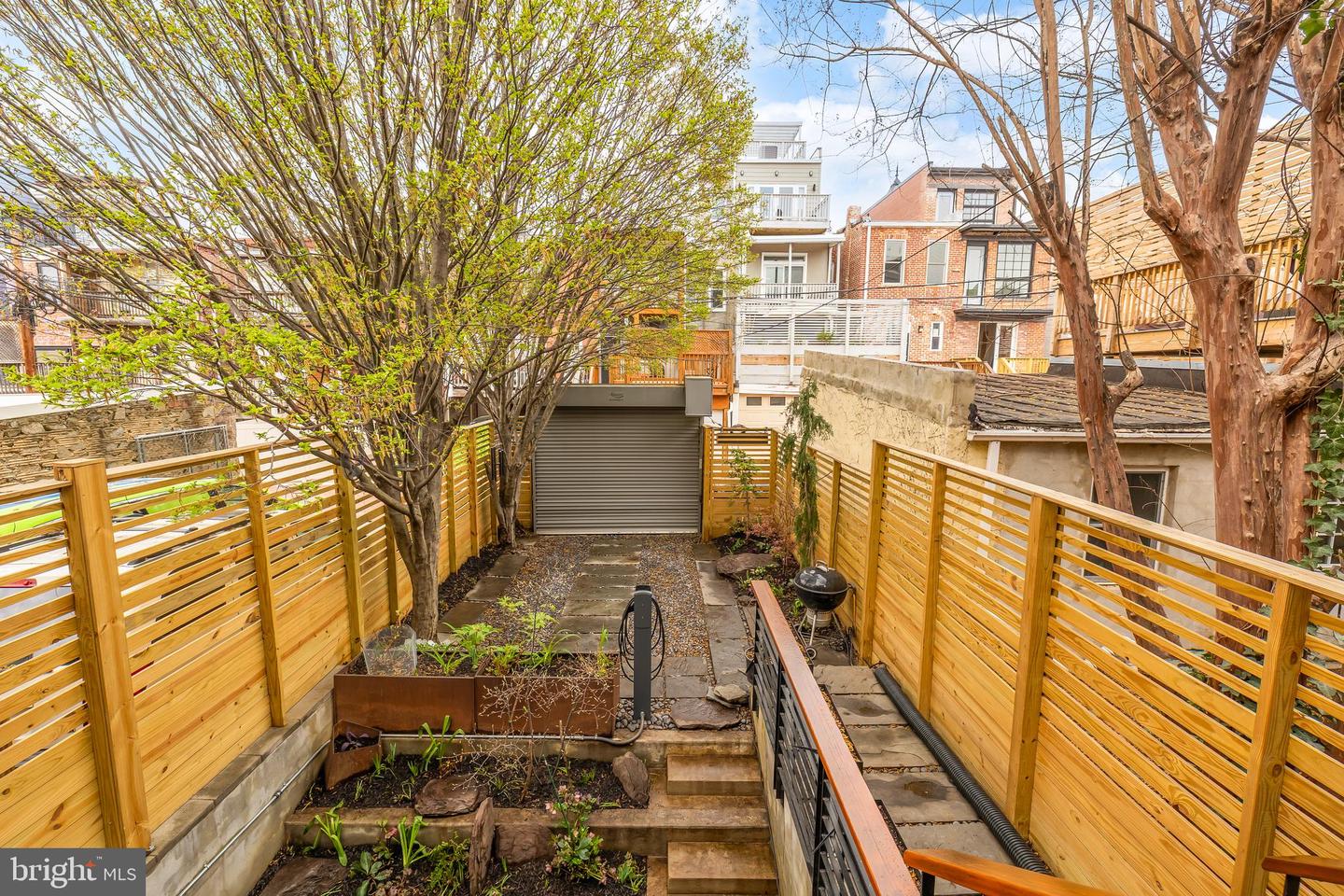 51 S St NW