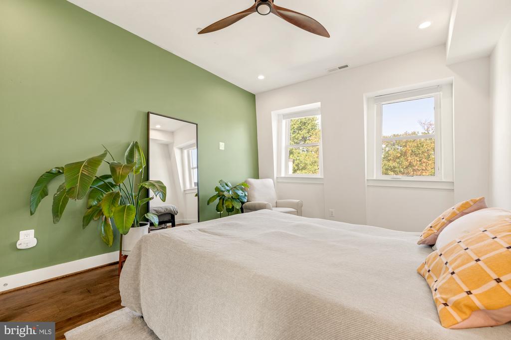 2016 2ND ST NW #1