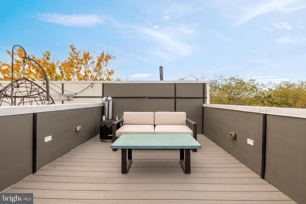 2016 2ND ST NW #1