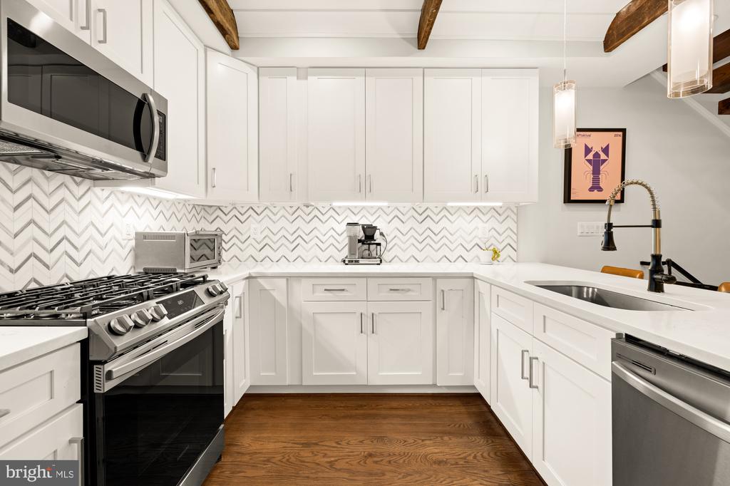 2016 2ND ST NW #1