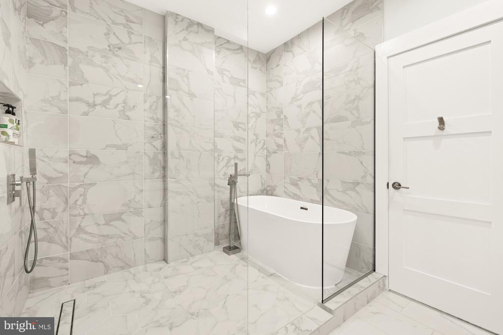 2016 2ND ST NW #1