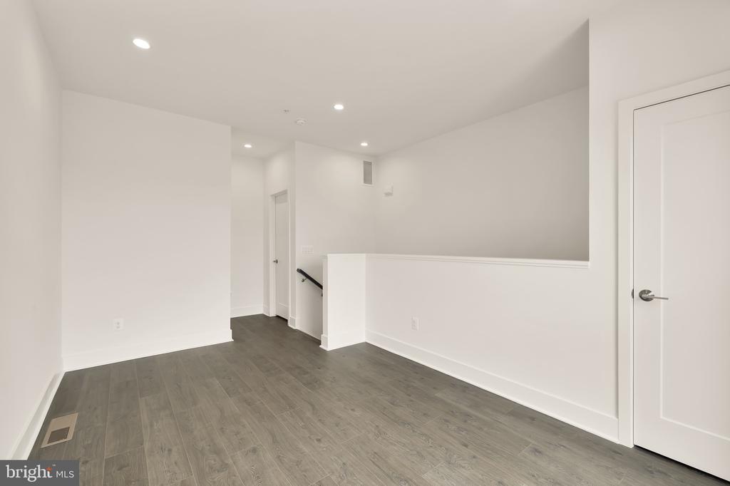 65 LOWER SERVICE CT NW