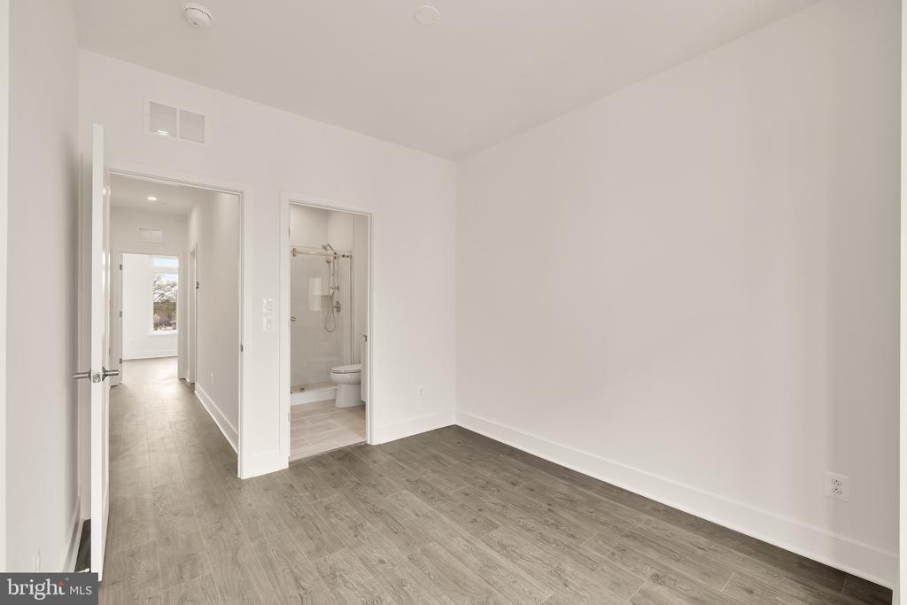65 LOWER SERVICE CT NW