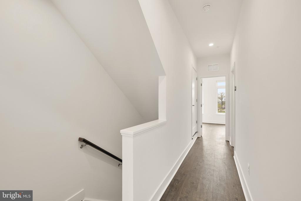 65 LOWER SERVICE CT NW