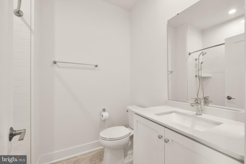 65 LOWER SERVICE CT NW