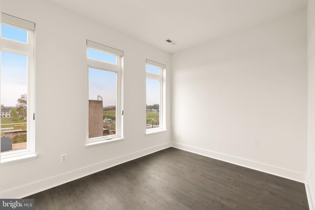 65 LOWER SERVICE CT NW