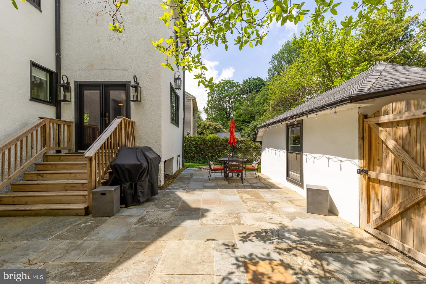3749 Jocelyn St NW