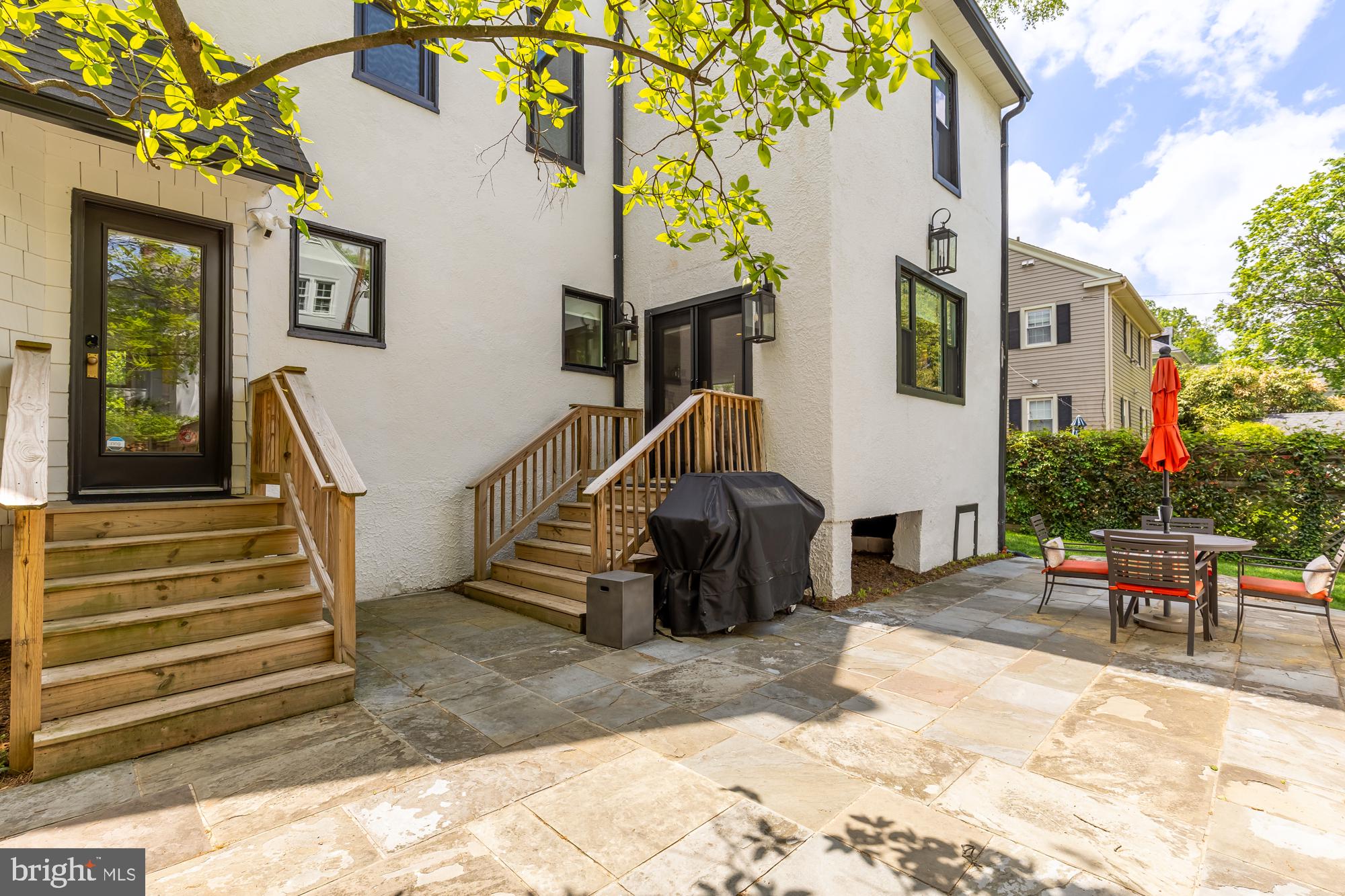 3749 Jocelyn St NW