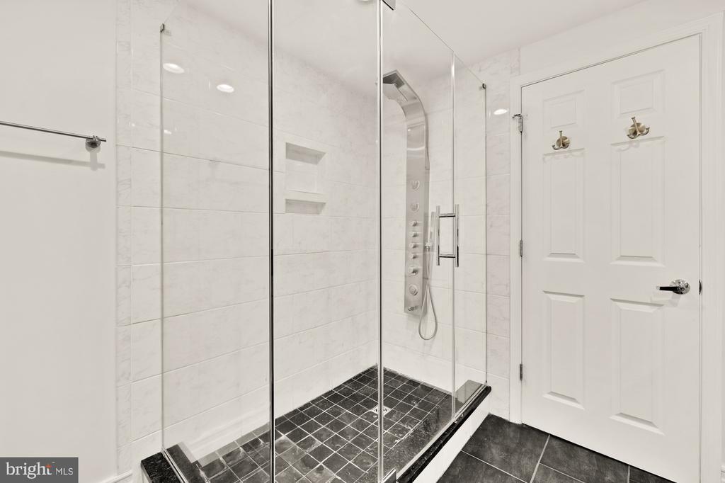 2301 N St NW #101
