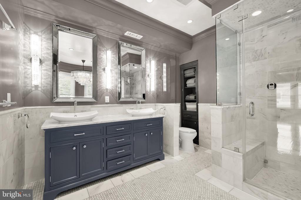 2200 DECATUR PL NW