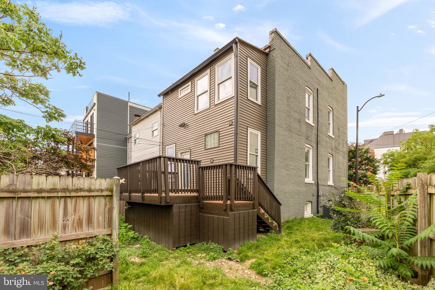 1371 Perry Pl NW