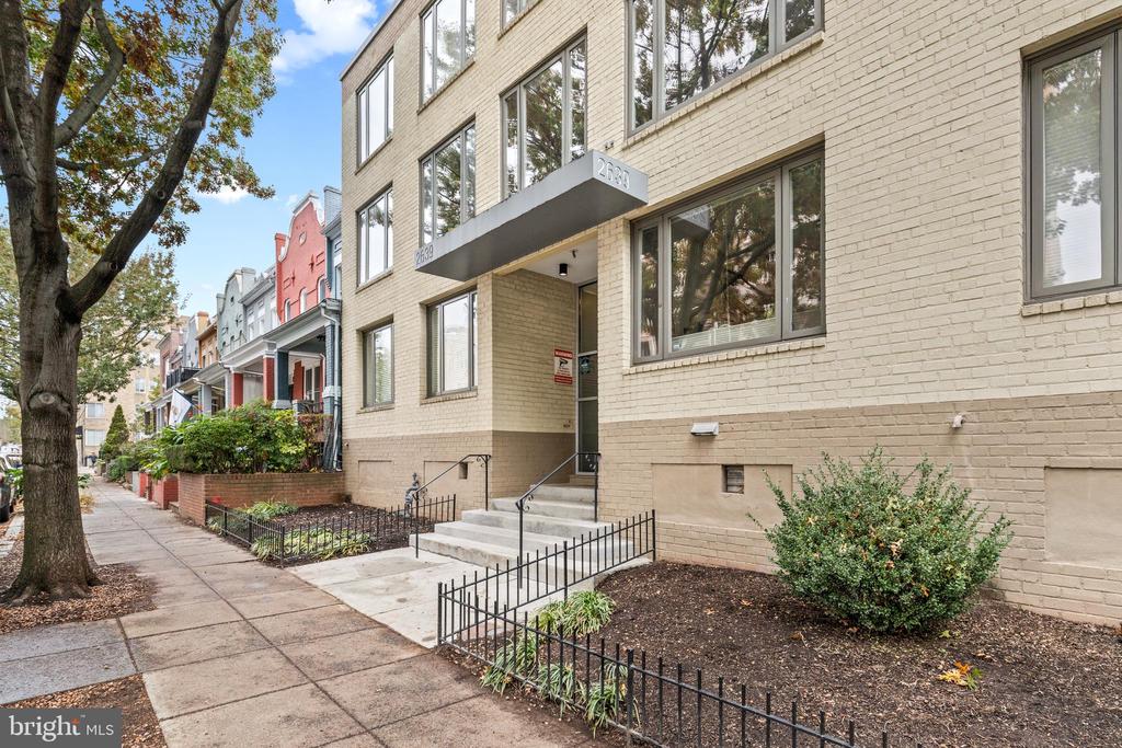 2639 15TH ST NW #105