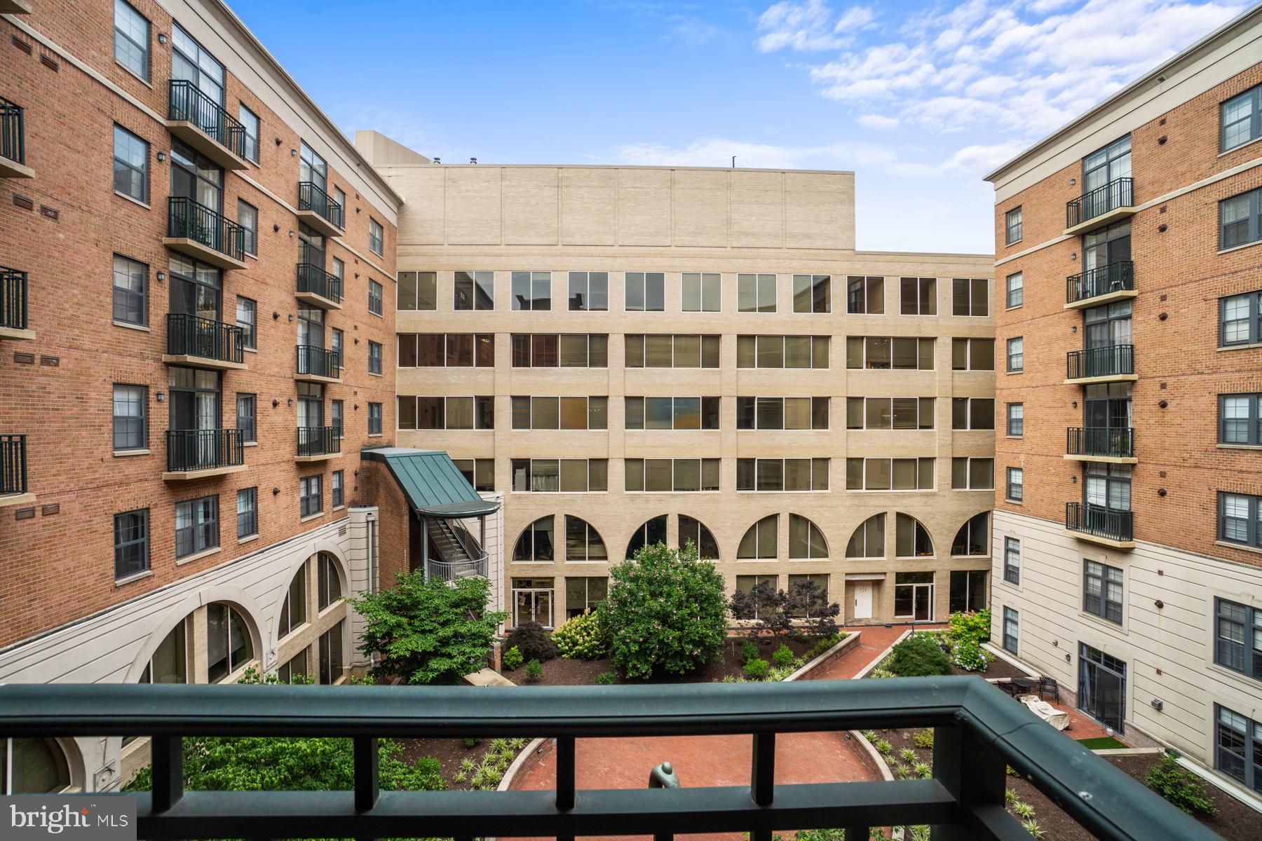 1111 25TH ST NW #611