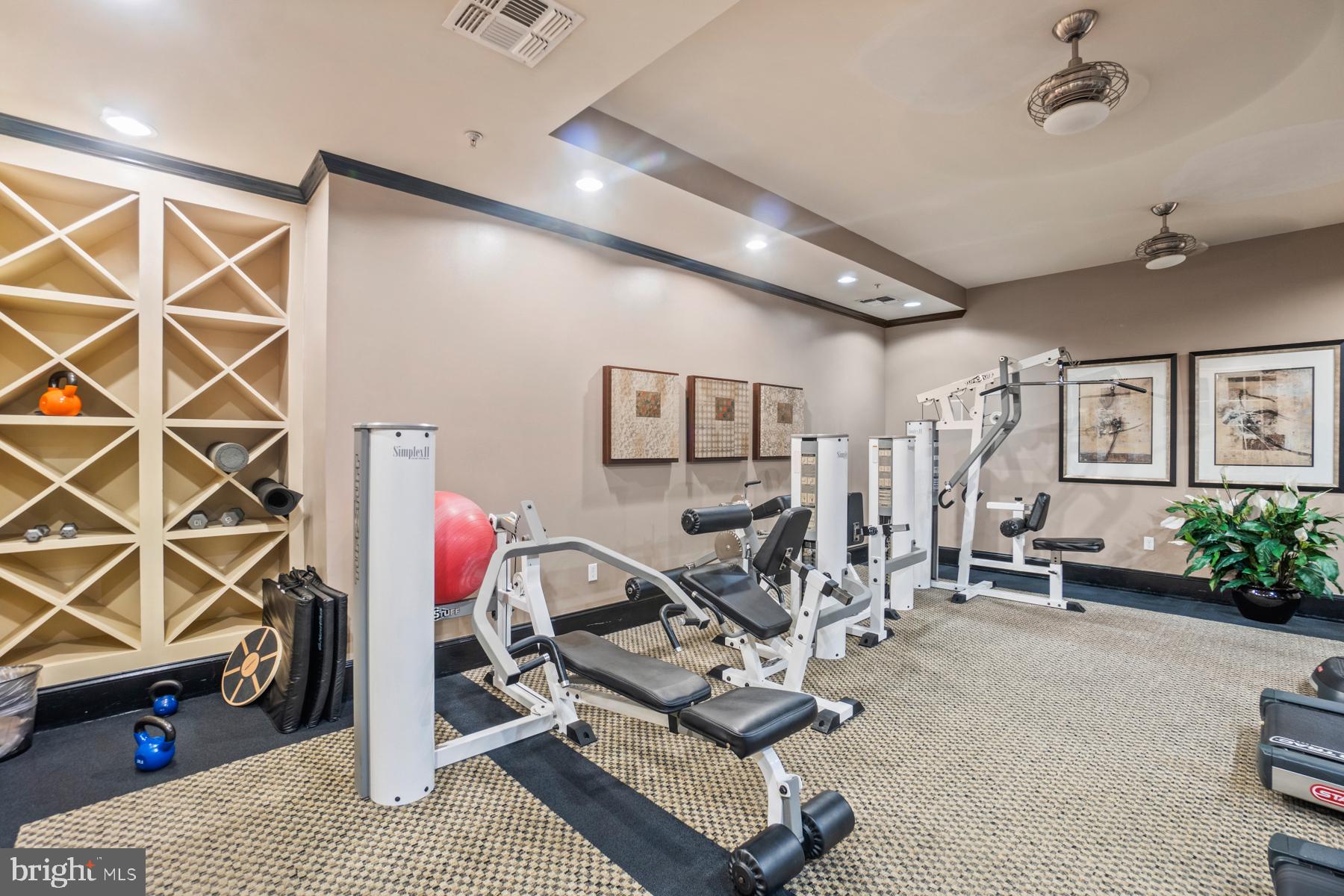 1111 25TH ST NW #611