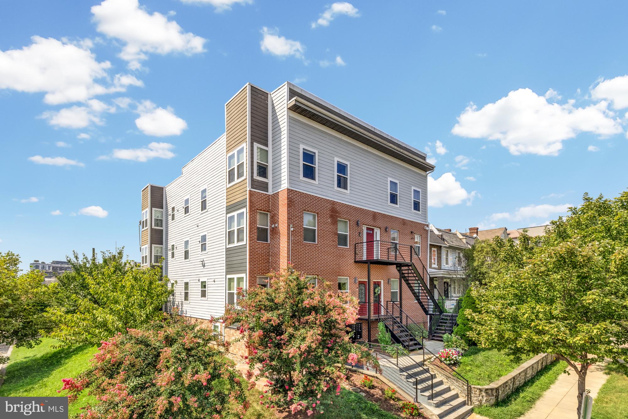 233 S STREET NE 4