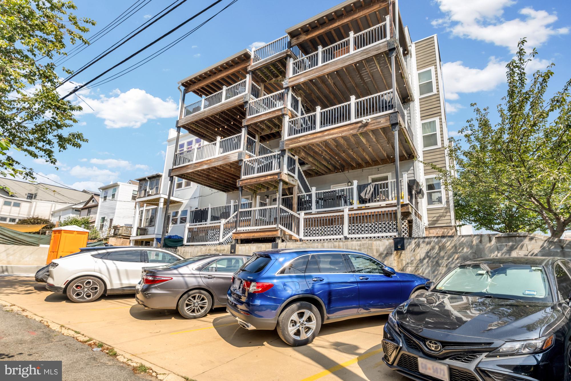 233 S STREET NE 4