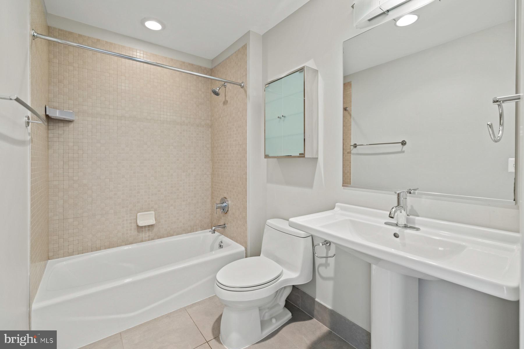 2125 14TH STREET NW 618