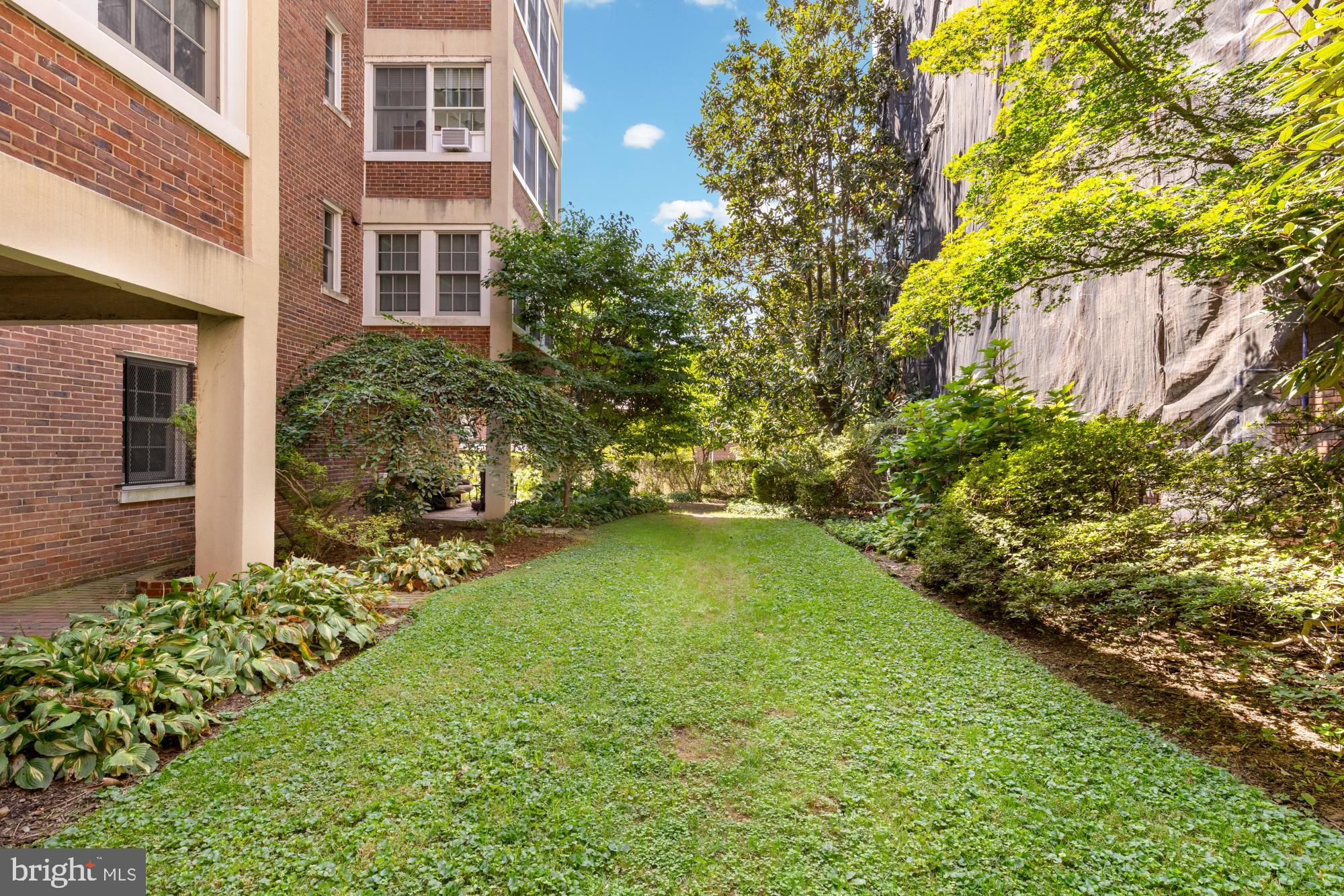 2540 MASSACHUSETTS AVENUE NW 501