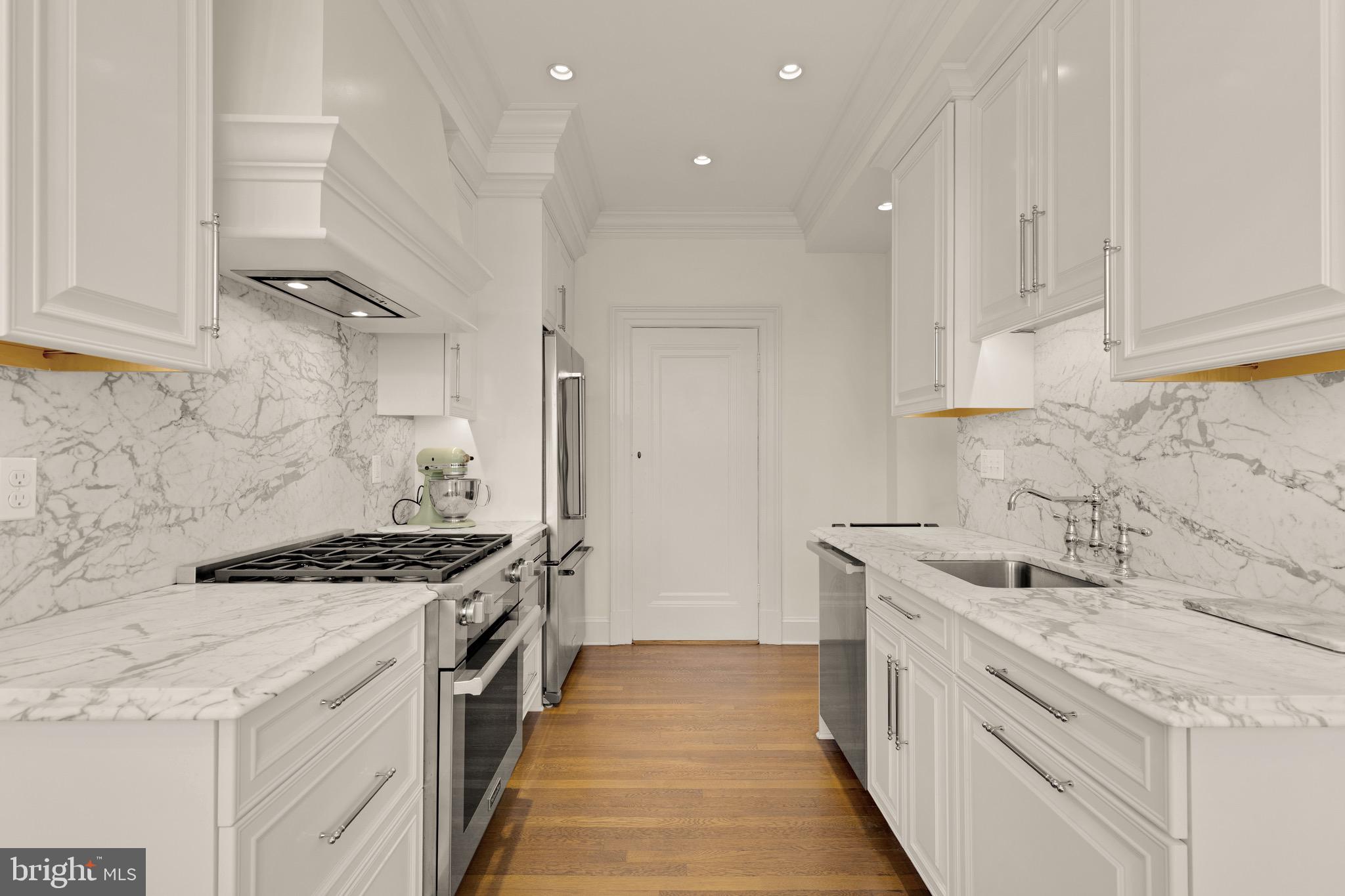 2540 MASSACHUSETTS AVENUE NW 501