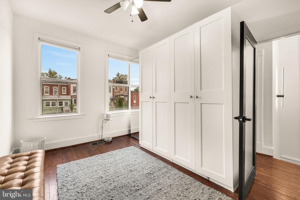 118 TODD PLACE NE