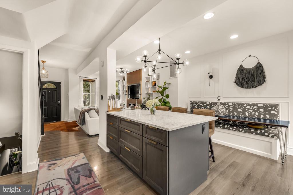 118 TODD PLACE NE