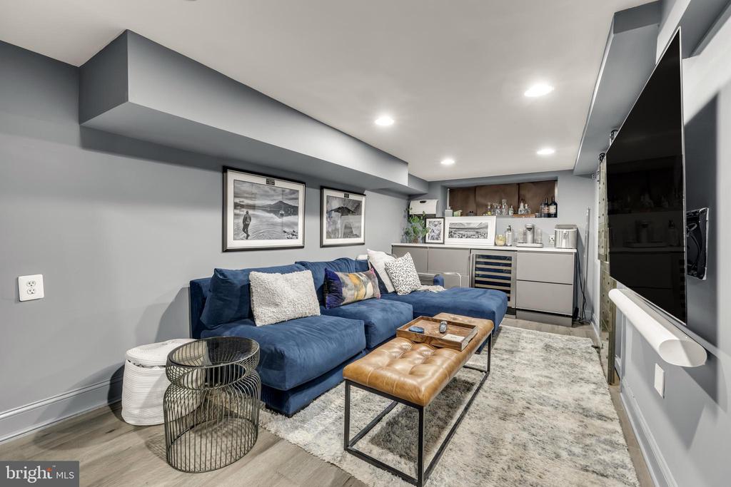 118 TODD PLACE NE