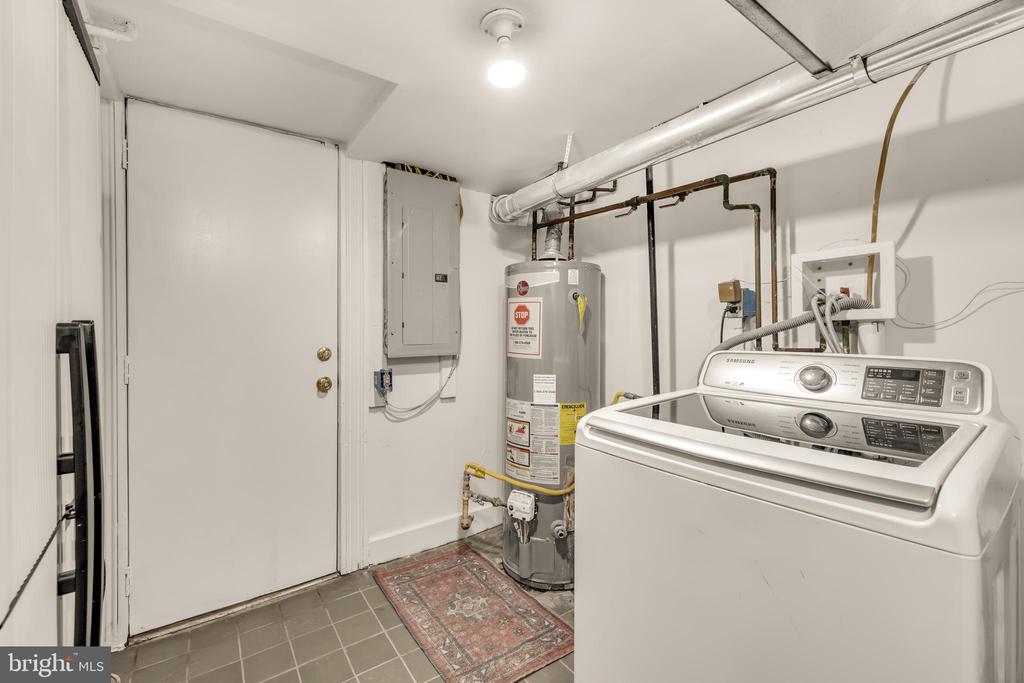 118 TODD PLACE NE