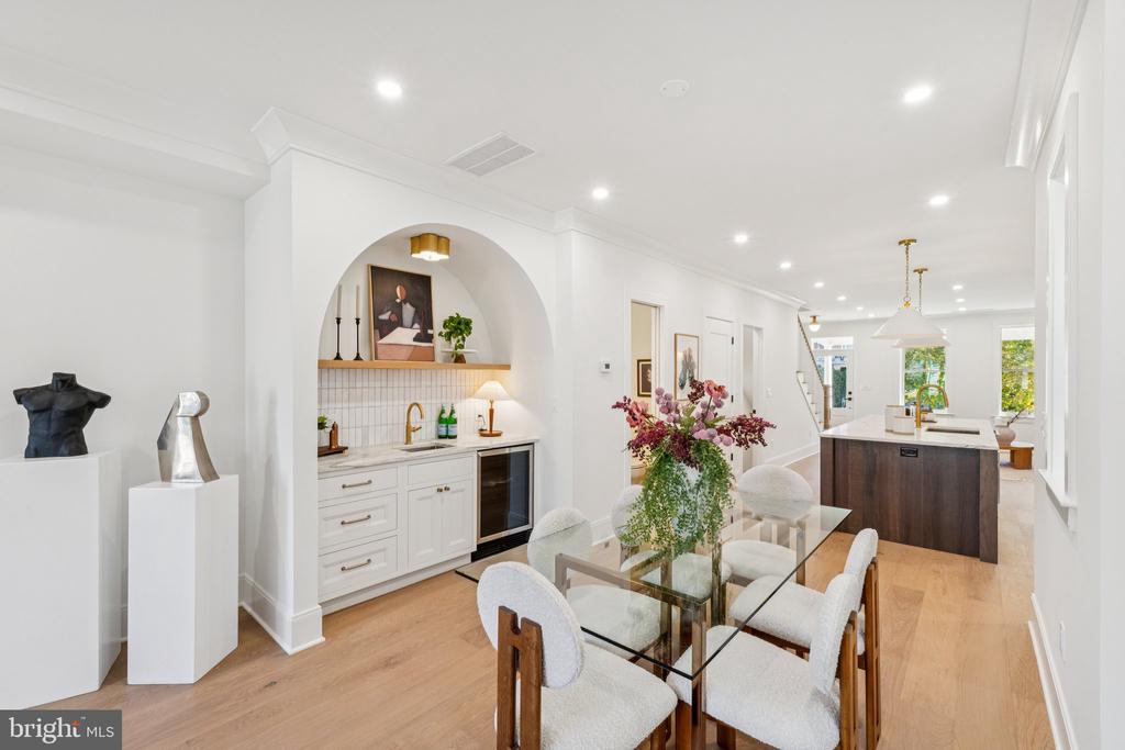 21 W STREET NW