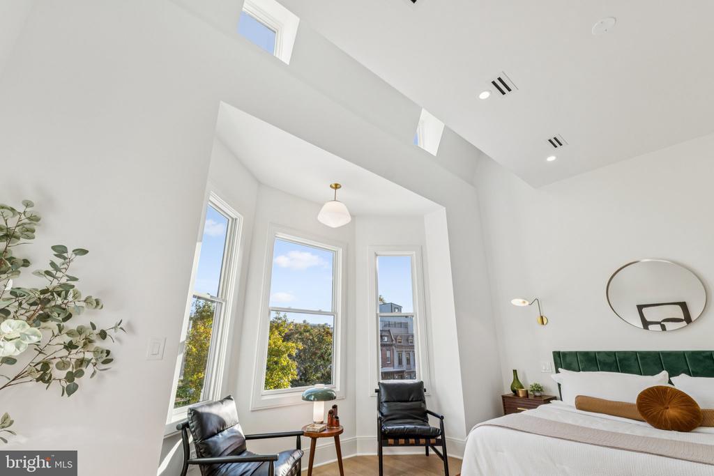 21 W STREET NW