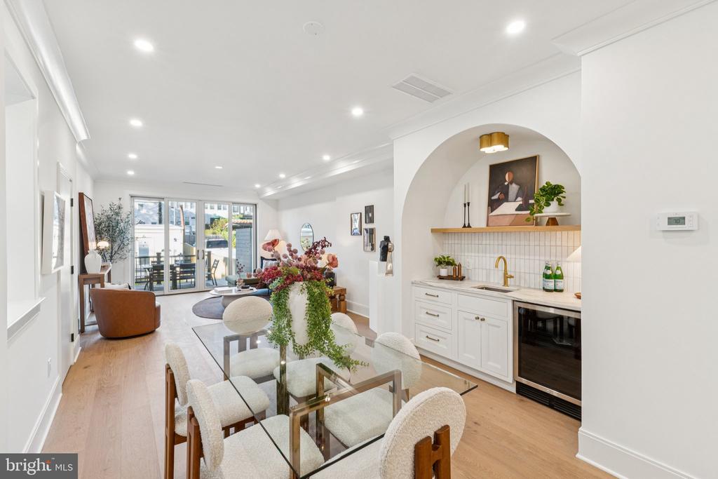21 W STREET NW