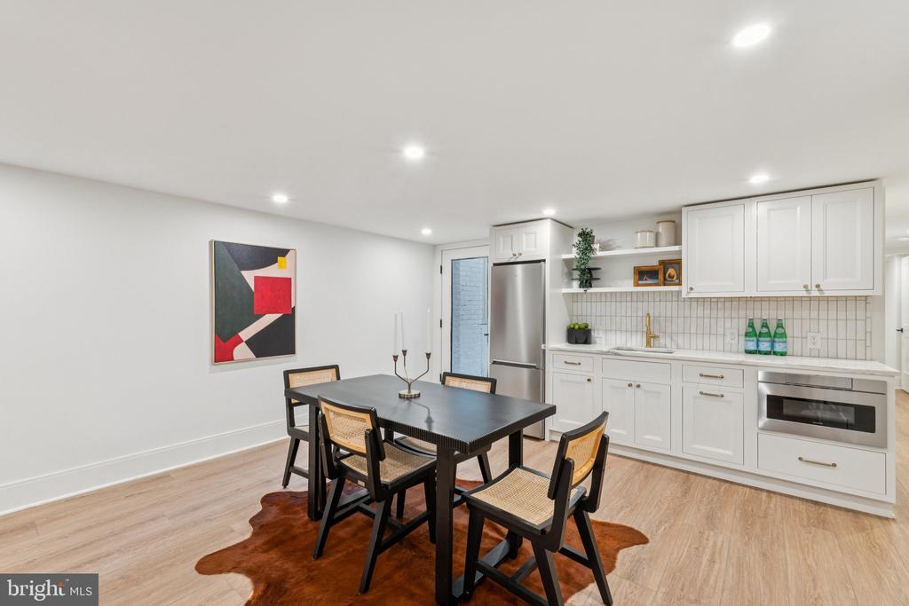 21 W STREET NW