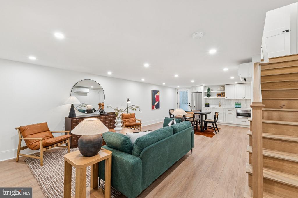 21 W STREET NW