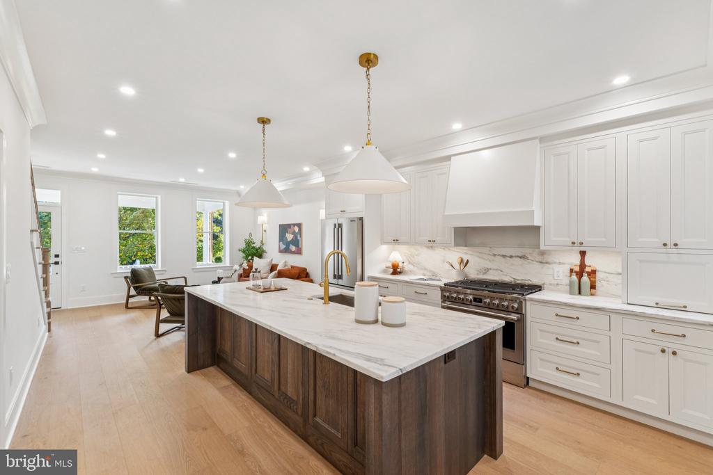 21 W STREET NW
