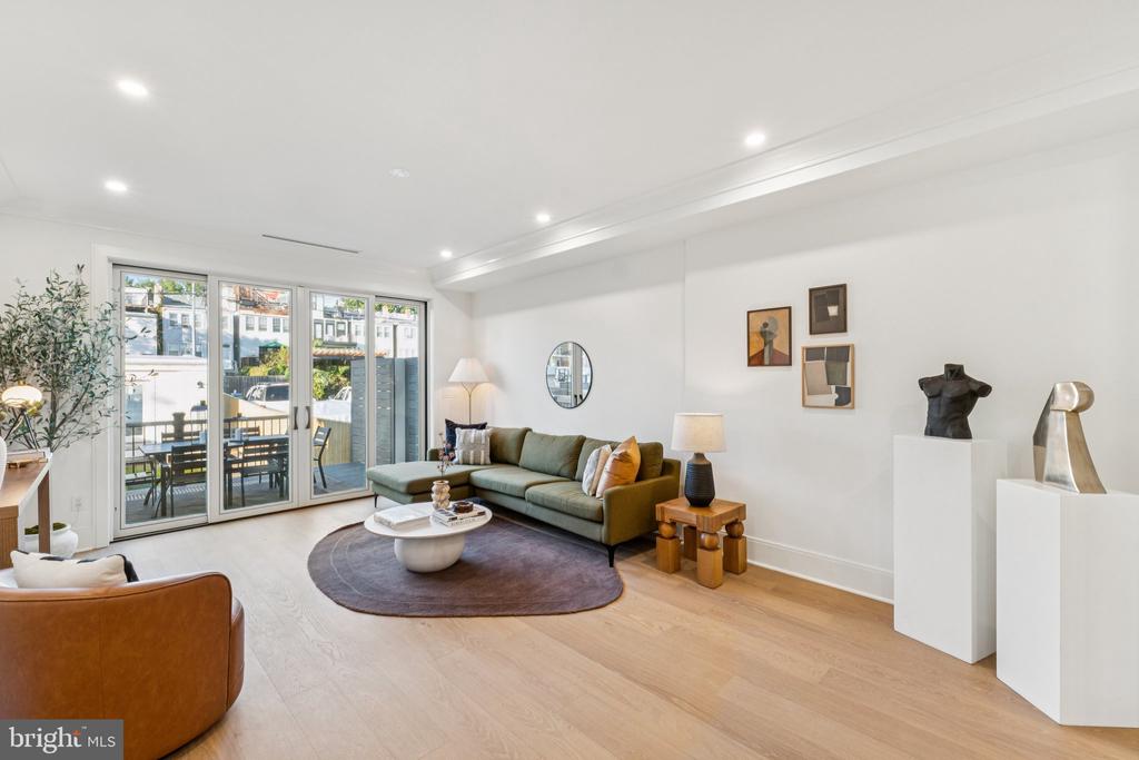 21 W STREET NW