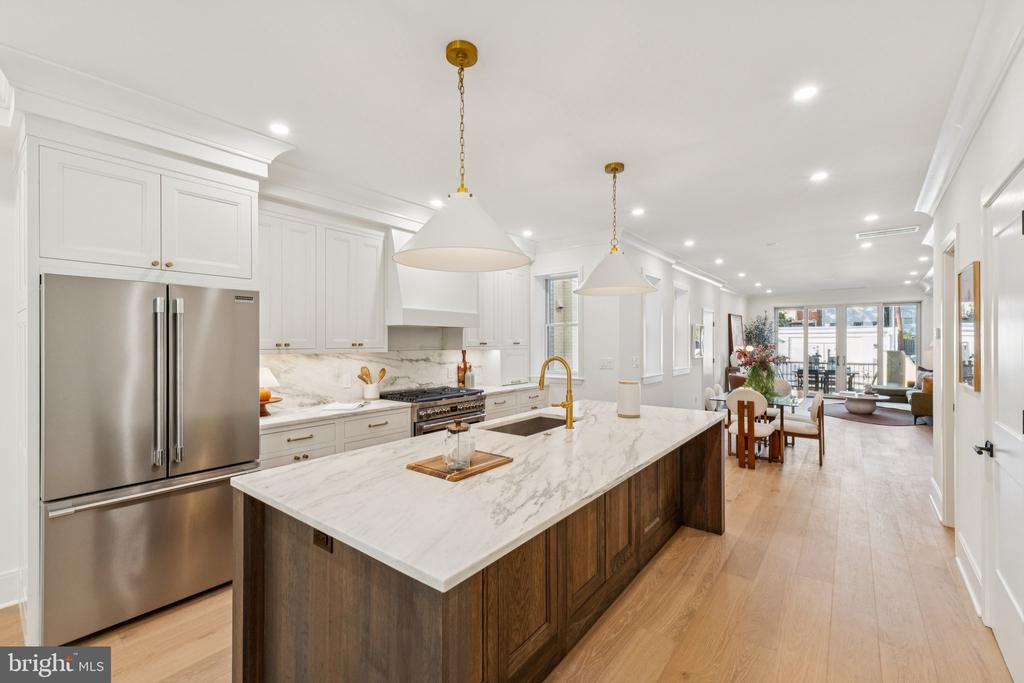 21 W STREET NW
