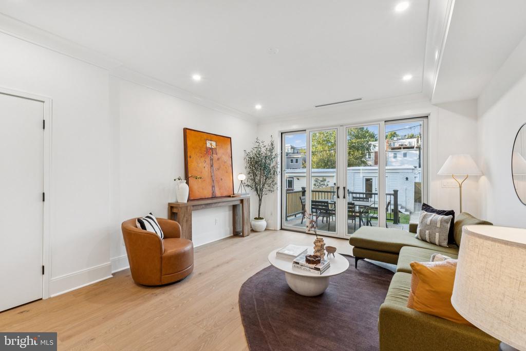 21 W STREET NW
