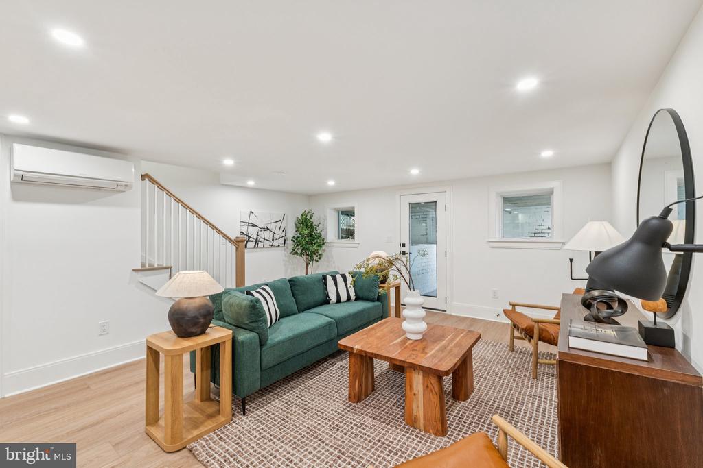 21 W STREET NW