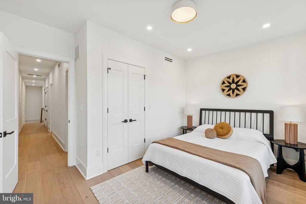 21 W STREET NW