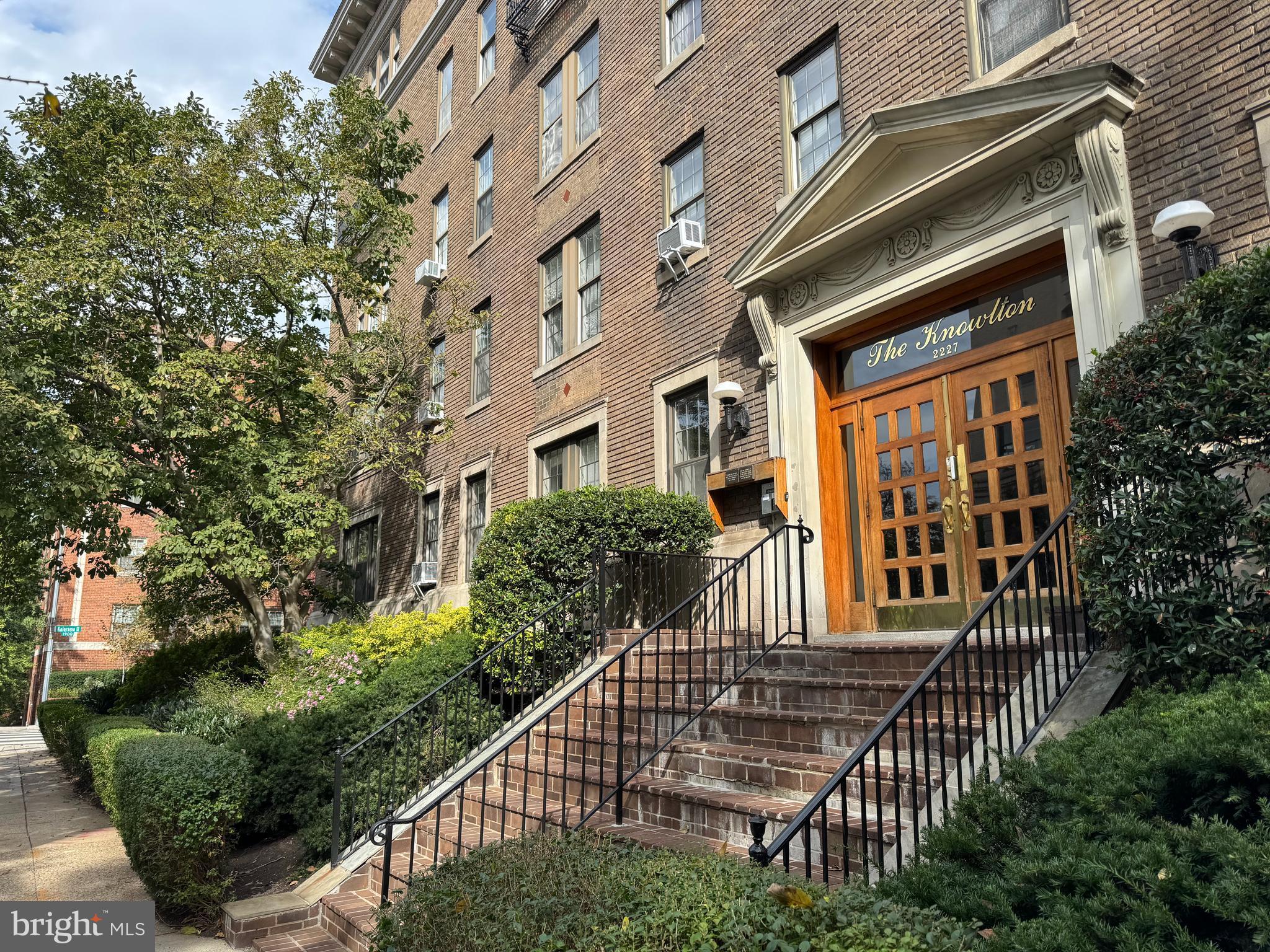 2227 20TH STREET NW 402