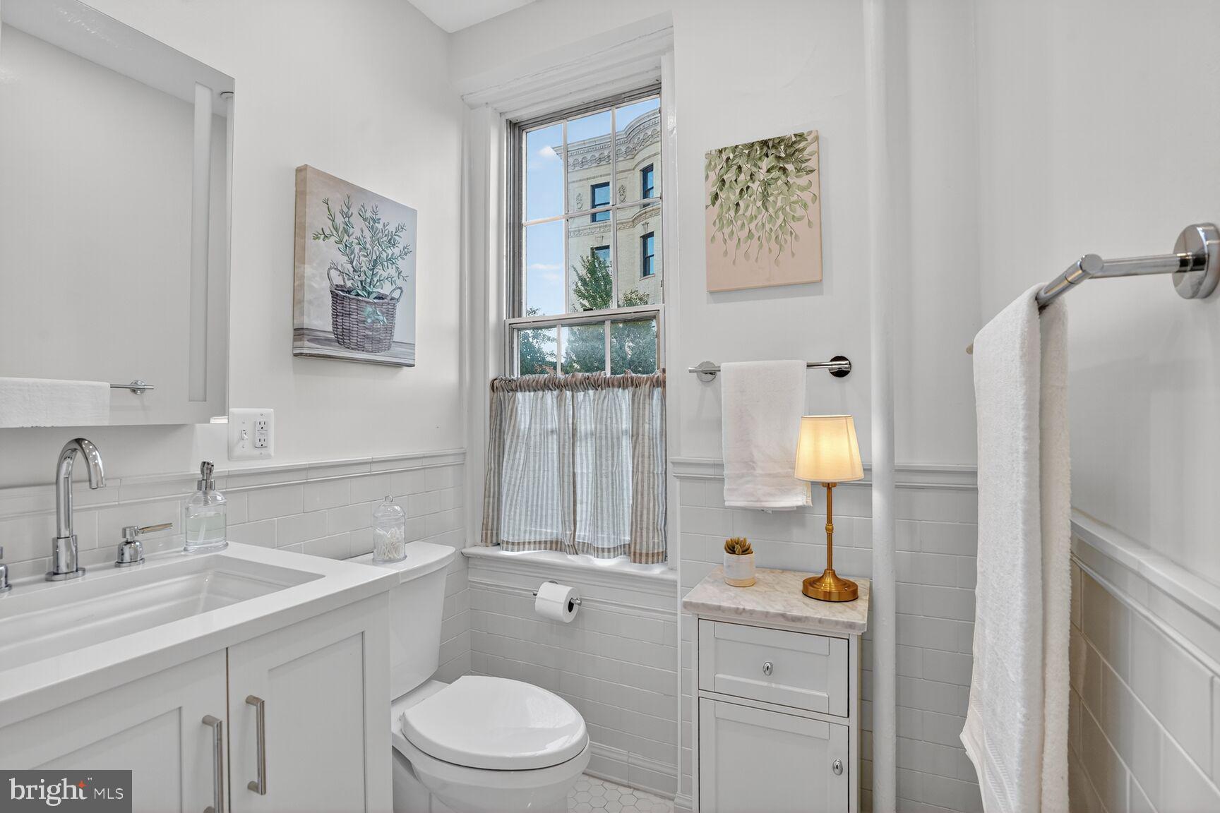 2227 20TH STREET NW 402