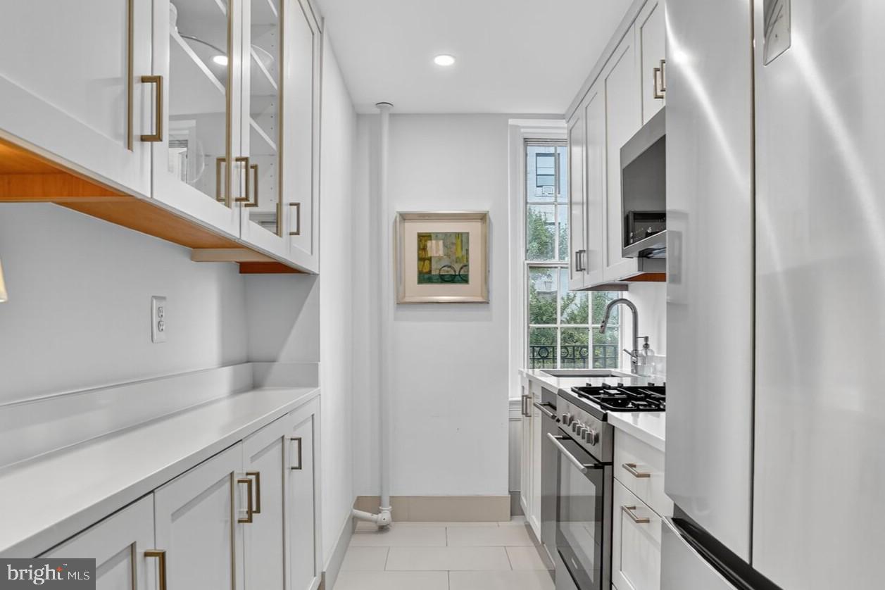 2227 20TH STREET NW 402