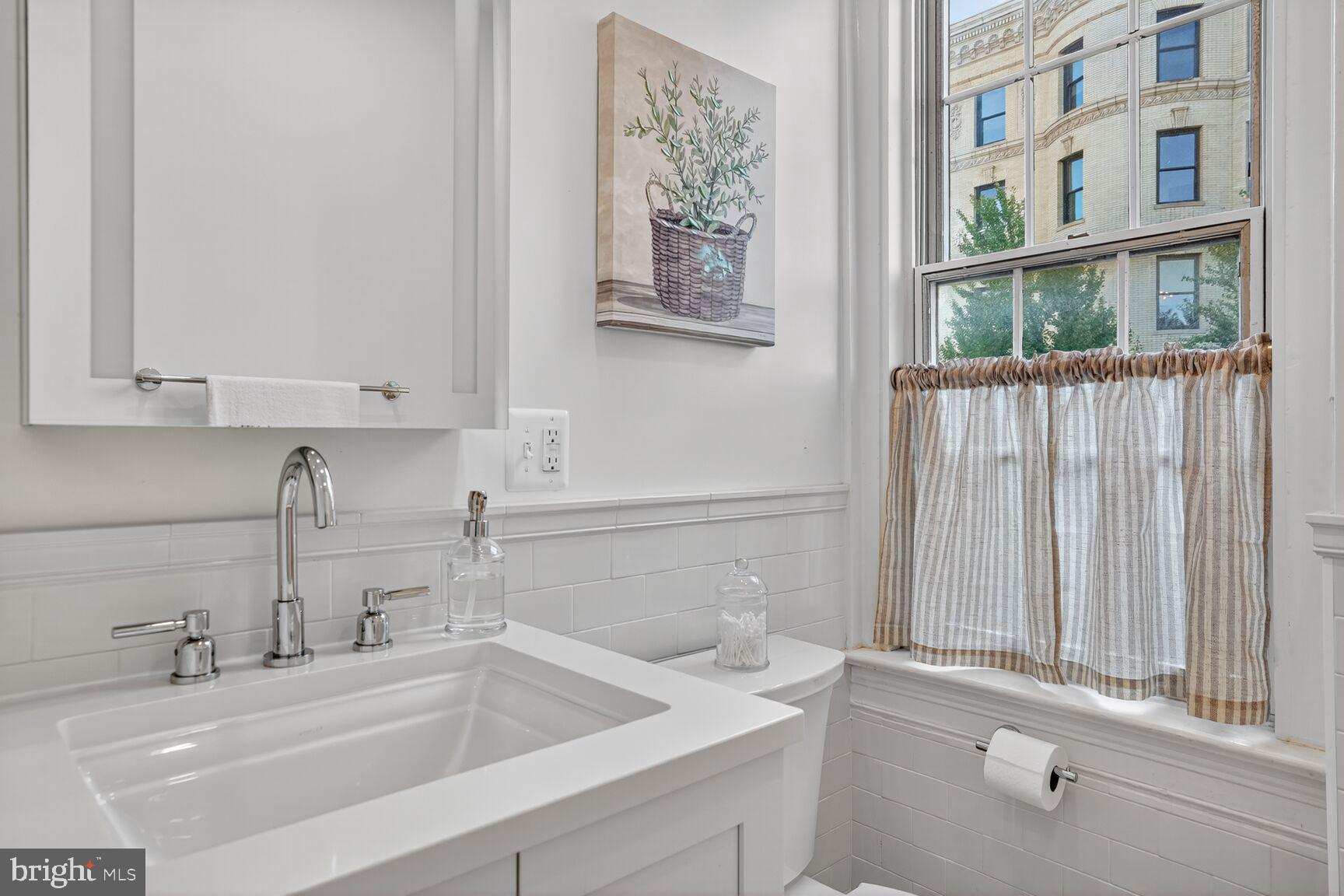 2227 20TH STREET NW 402