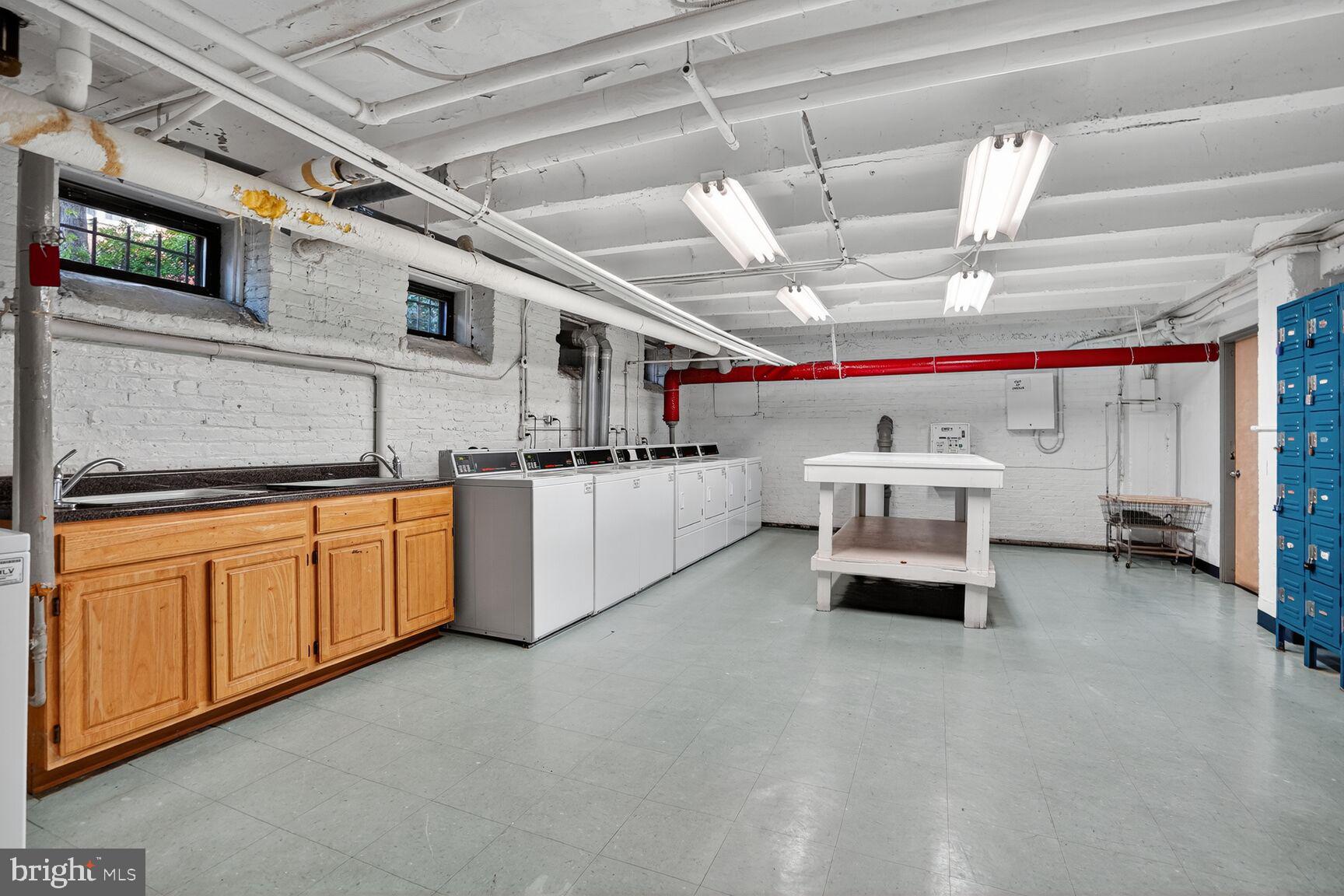 2227 20TH STREET NW 402