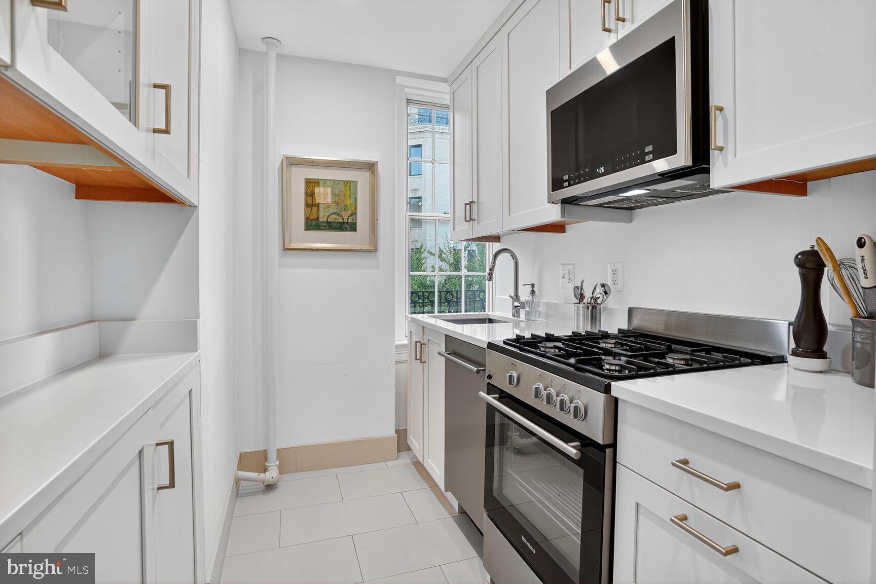 2227 20TH STREET NW 402