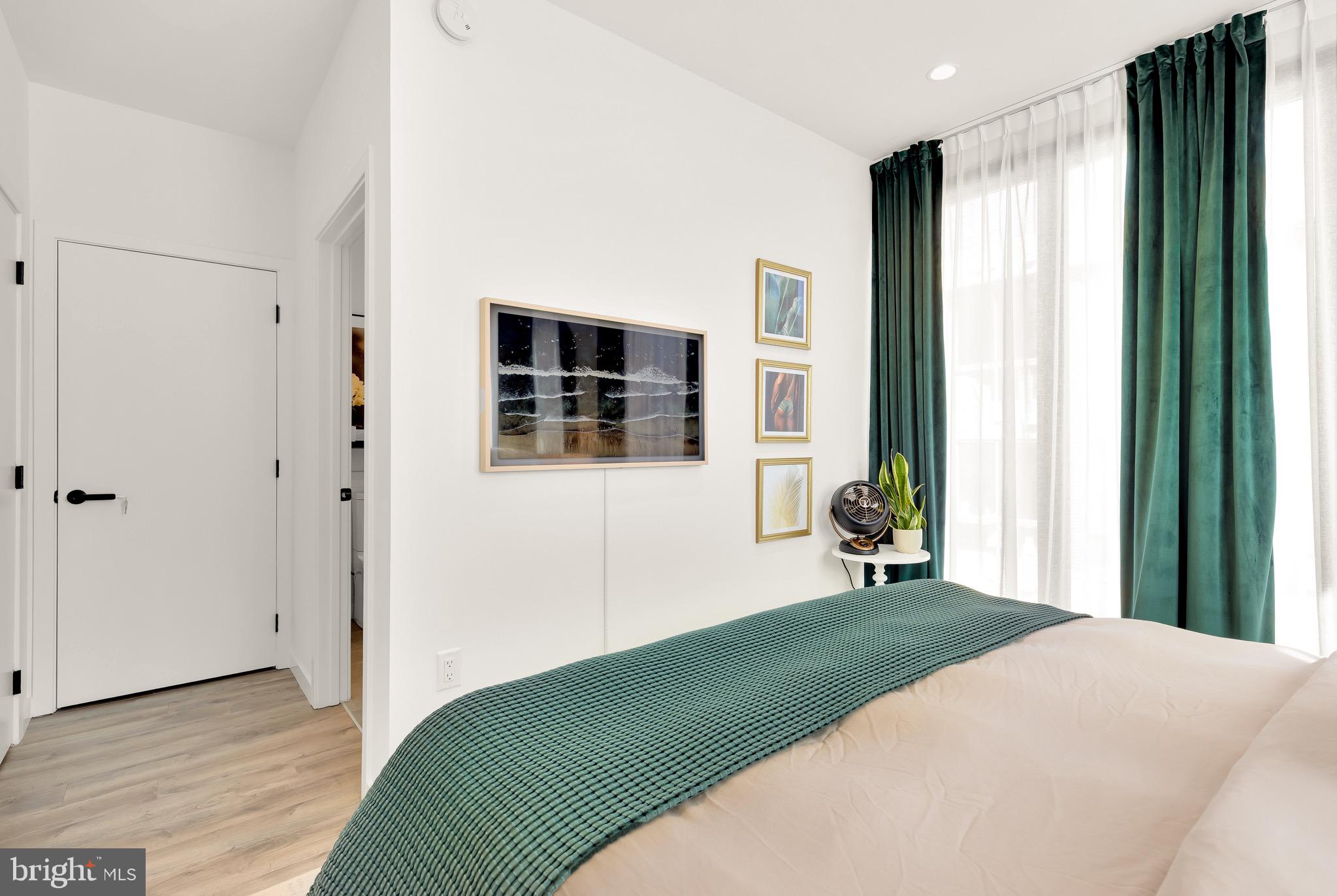 1500 HARRY THOMAS WAY NE 501