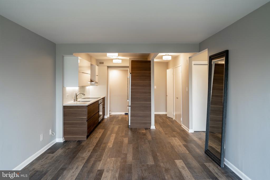 1001 26TH STREET NW 807