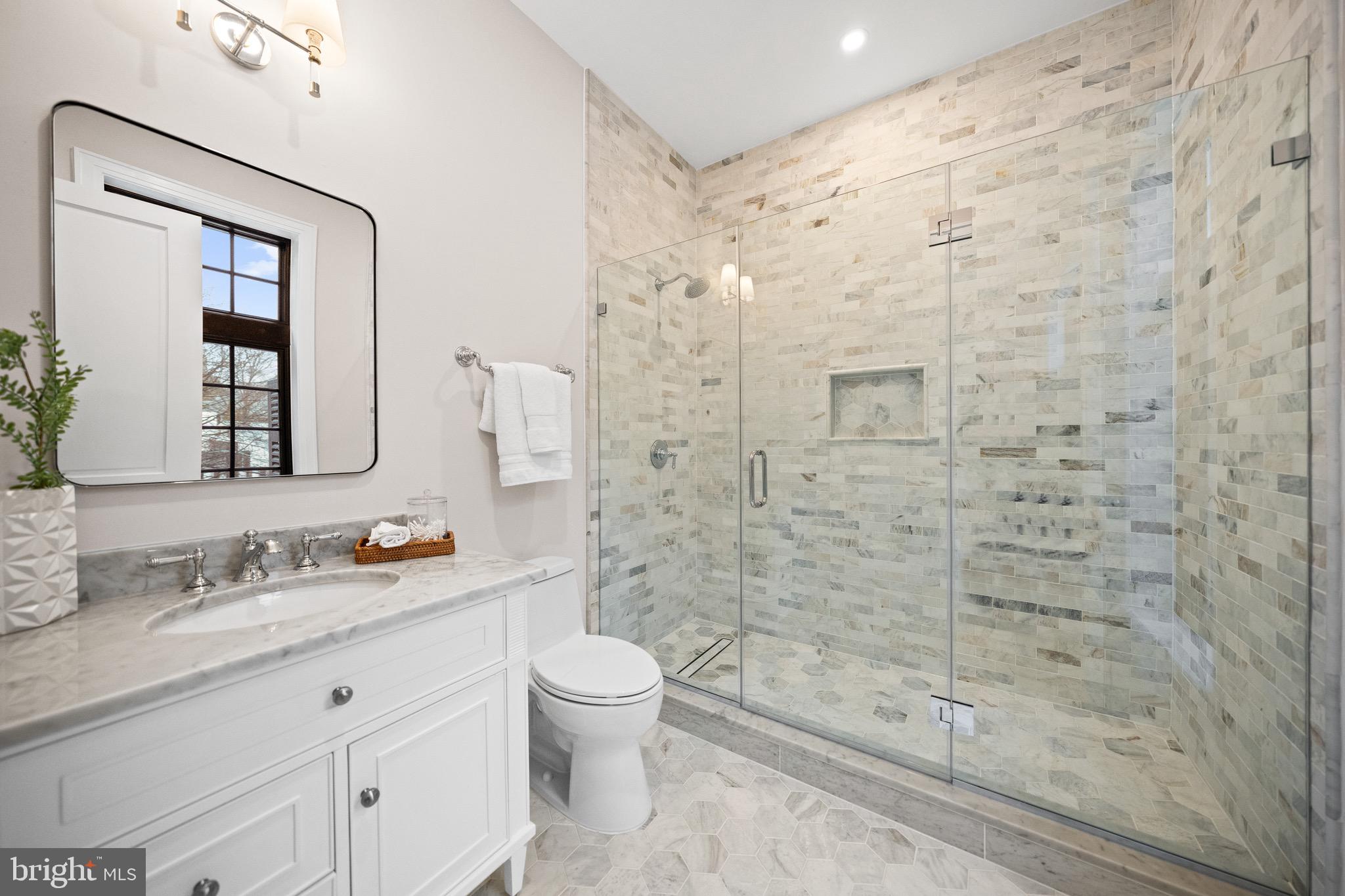 5125 UPTON STREET NW