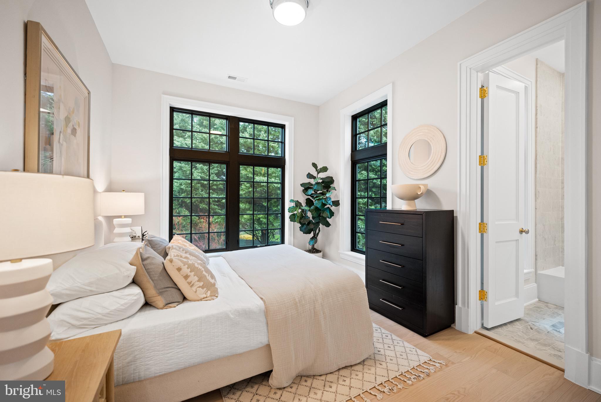 5125 UPTON STREET NW